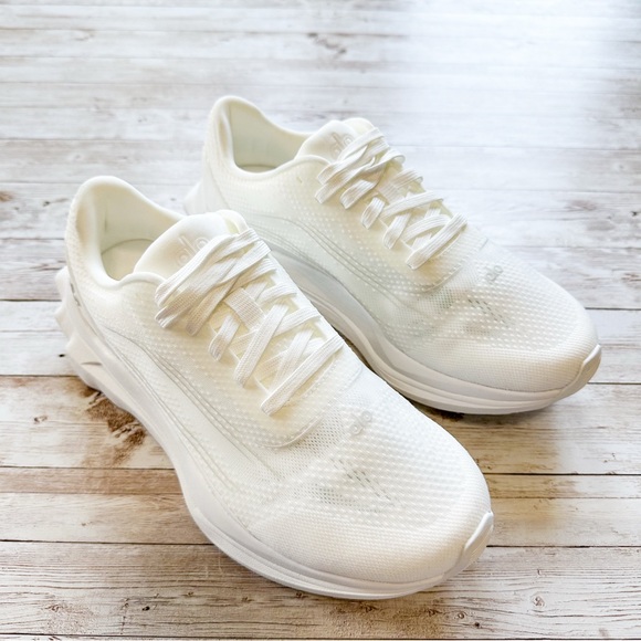 ALO Yoga Runner Shoes Sneakers White Size 8 NEW - Picture 6 of 16